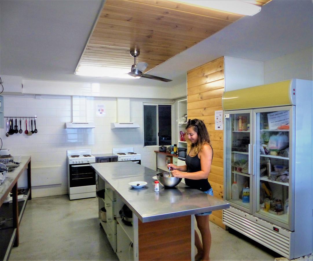 Foreign Exchange Accommodation-Beachside 汤斯维尔 外观 照片